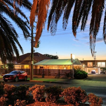 Court Street Motel Parkes Eksteriør bilde